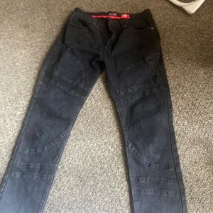 Size 34x32 runs a little small